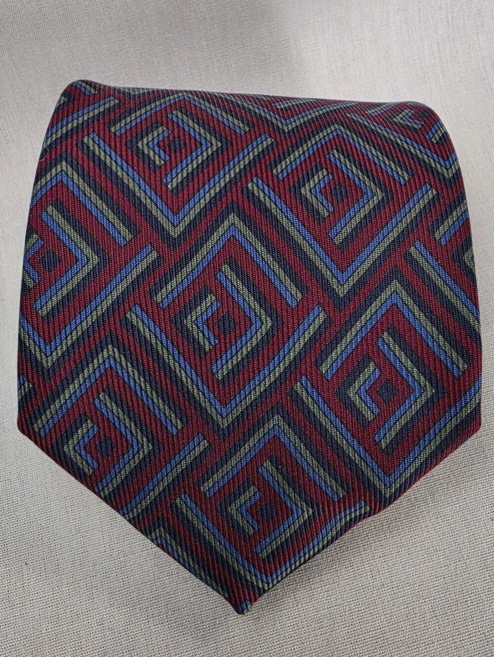 Barneys New York Geometric Silk Tie Handmade in England Red Blue 58x3.75